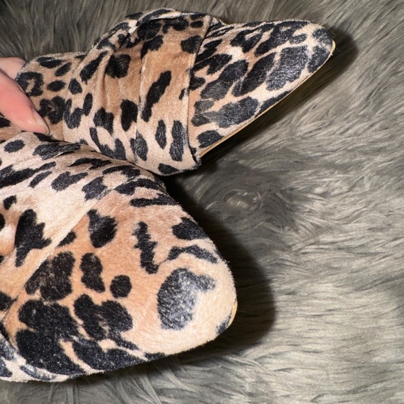 EUC Aldo Leopard Print Knotted Pointed Toe Mule Flats Size 8.5 - Picture 8 of 11
